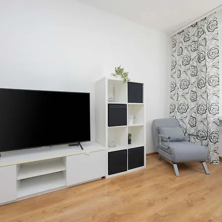 Modern In Perfect For Remote Work By Renters Апартаменты Варшава